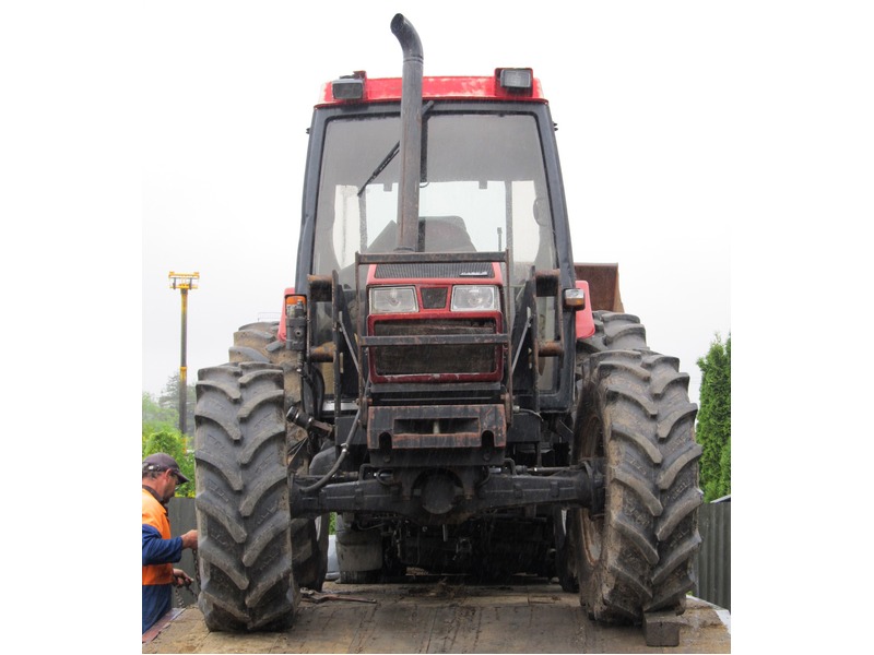 4230 panels body case Tractor Tractor  Tractor  Parts rams  Hydraulic  Seats