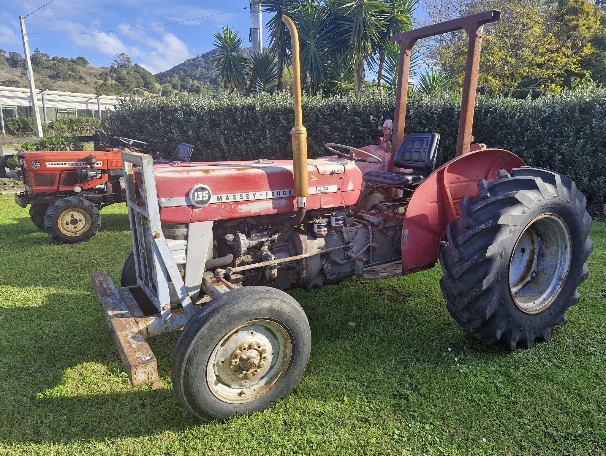 tractor image