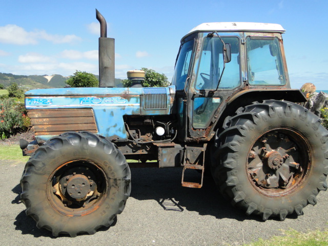 Tw25 ford with loader #6