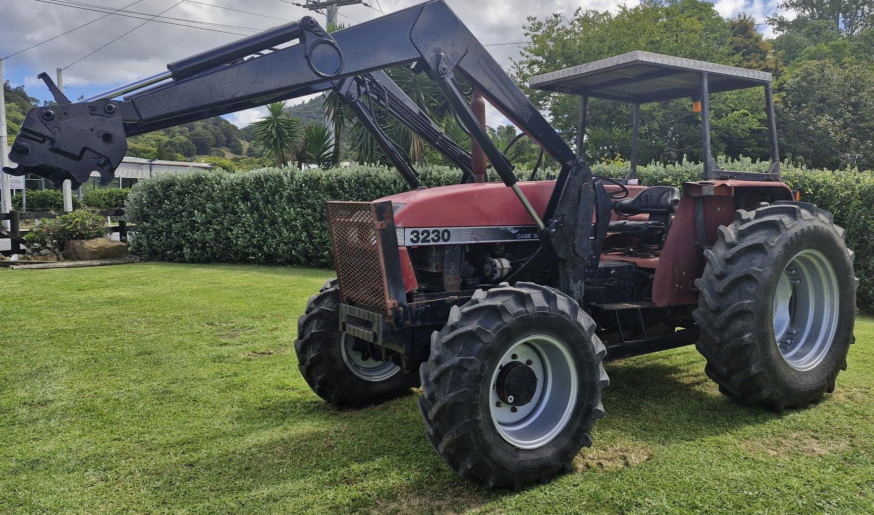 tractor image